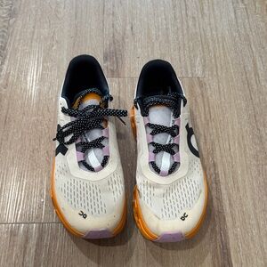 On cloud Sneakers